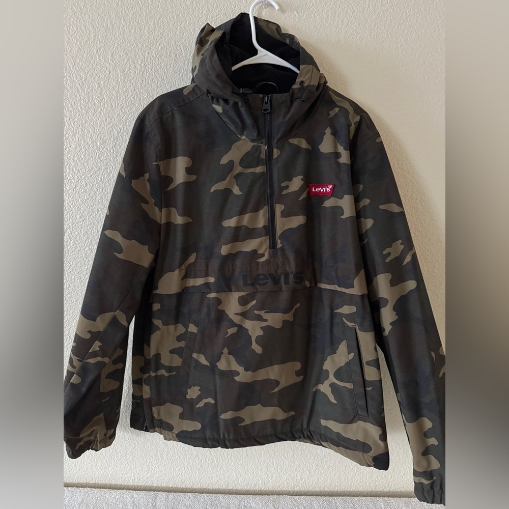 Levi's Water Resistant Camouflage Print Half Zip Hooded Pullover Jacket